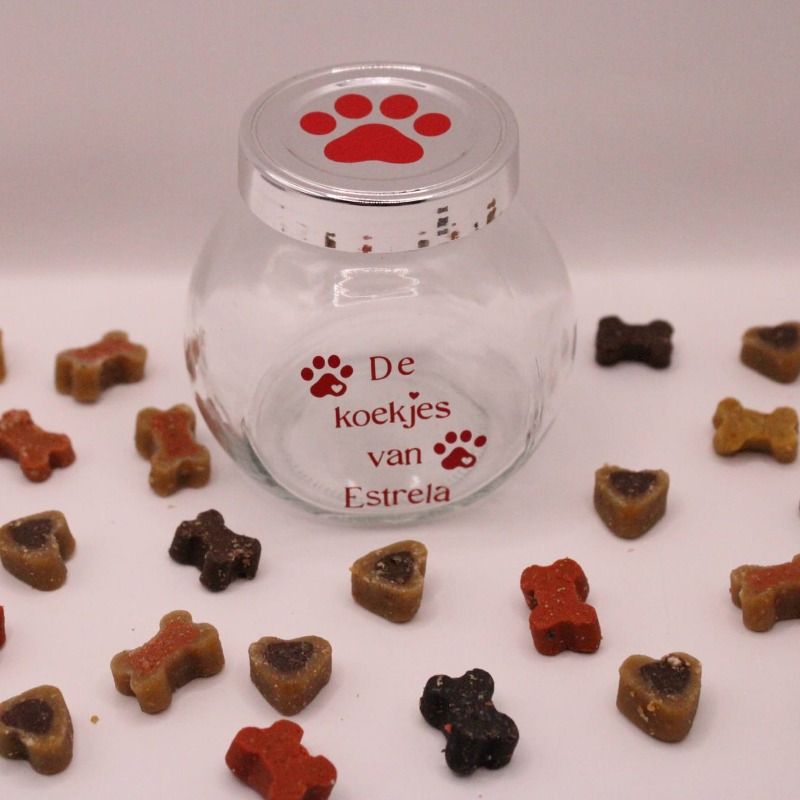 Bestel nu dit leuke glazen potje voor de koekjes of snoepjes van jouw huisdier, het potje word gepersonaliseerd met een naam