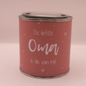 Blikje met wikkel de liefste oma is die van mij roze