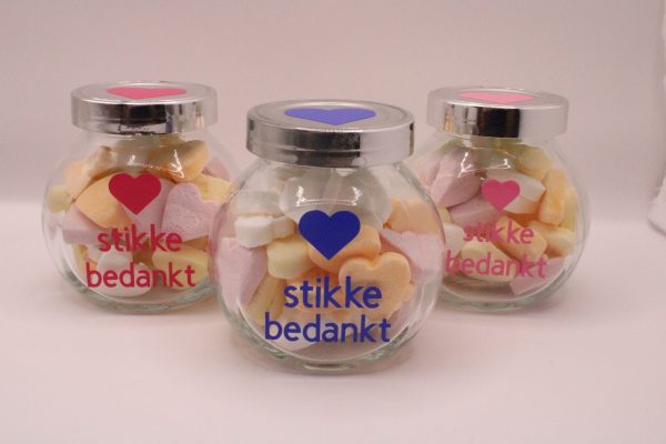 Gepersonaliseerde glazen potjes met snoep-met naam en kleine tekst