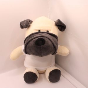 Pluche hond met gepersonaliseerd T-shirt-een knuffel vol liefde en herinnering